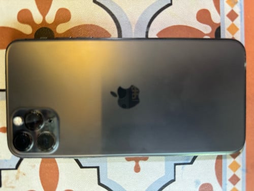 Sell Iphone 11 pro max 64G មានស្កេនមុខ អេក្រង់ GX