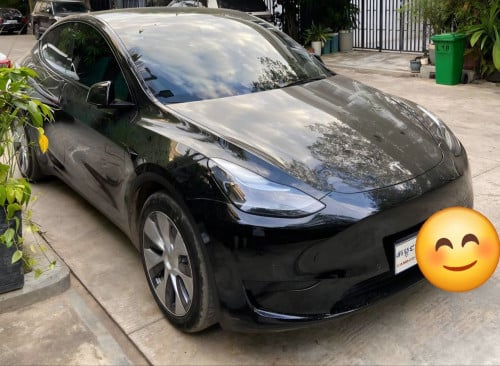Tesla model Y 2022