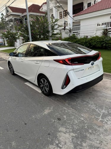 Toyota Prius prime 2017