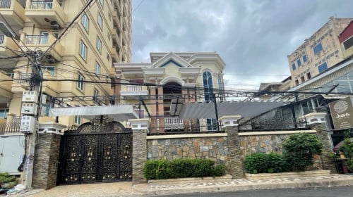 Villa for rent at Toul Tumpoung