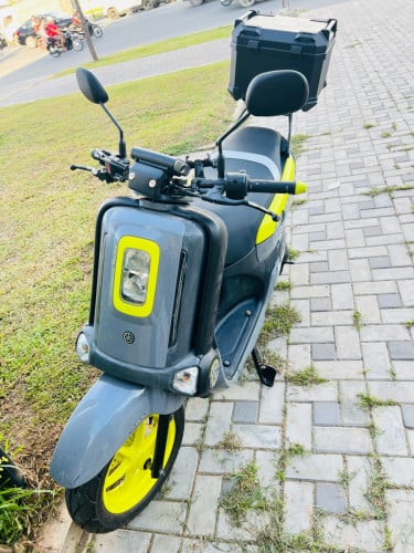 Yamaha QBIX Year 2017 smart key 11,000km only with carrier Box
