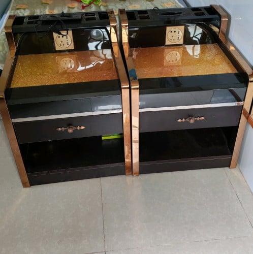 ទូរក្បាលគ្រែ