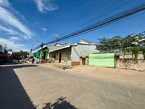 ដីលក់ប្រញាប់! តម្លៃពិសេស ចចារ​បាន!