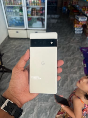 លក់កាប់សាច់នៅបើកចេញម៉ាសុីននៅដំណើរកាអេក្រង់នៅចុចបាន