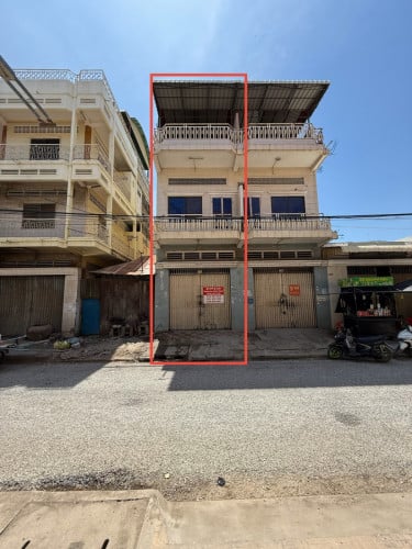 ផ្ទះលក់ ក្នុងក្រុងបាត់ដំបង ផ្លូវលេខ 2 កន្លះ ខាងត្បូងផ្សារណាត់ 200ម