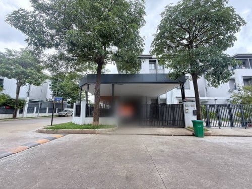 វីឡាភ្លោះជួលនិងលក់នៅបុរីChipmong 60m