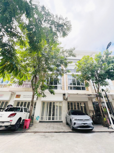 ផ្ទះអាជីវកម្មសម្រាប់ជួល | Shophouse for Rent