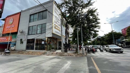 🏢 ហាងសម្រាប់ជួល | Shop for Rent ( កែង )