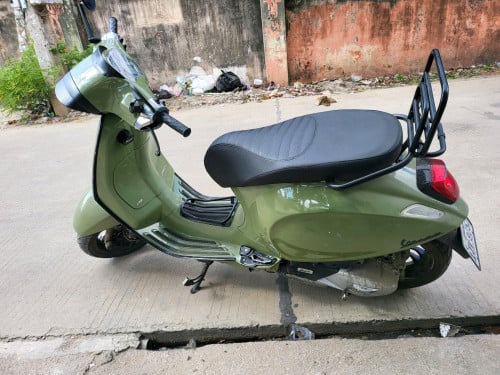 លក់ Vespa sprit 150cc 022 ផ្លាកលេខ កាតគ្រី ពណ៌បៃតង