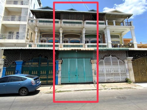 Urgent House for Sale at Toul Tumpung, Phnom Penh