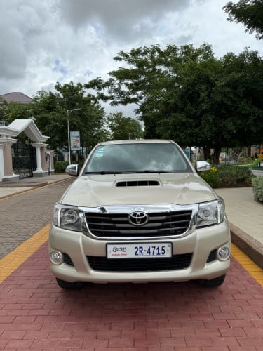 តម្លៃពិសេស ឡានទិញក្រុមហ៊ុន ឆ្វេងស៊ីន  អូតូកាពីតាស់