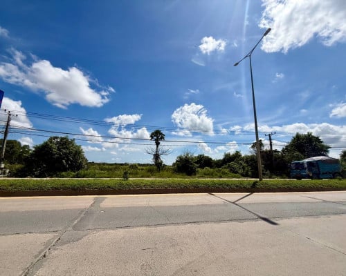 ដីលក់/ជួលប្រញ៉ាប់ ៖ ជាប់ផ្លូវហាណូយ, សង្កាត់ឃ្មួញ, ខណ្ឌសែនសុខ, រាជធានីភ្នំពេញ