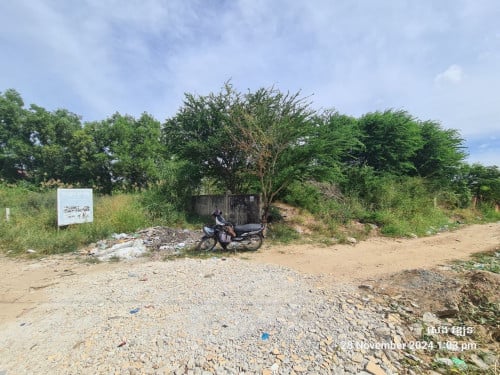 ដីលក់ (កែង) ផ្លូវ10m សង្កាត់ទួលសង្កែ2 ខណ្ឌប្ញស្សីកែវ