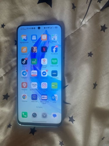 ចង់លក់ទូរស័ព្ទHonor90lith