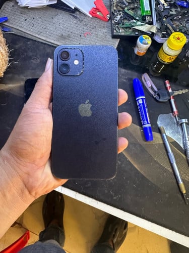 លក់iphone12.128g