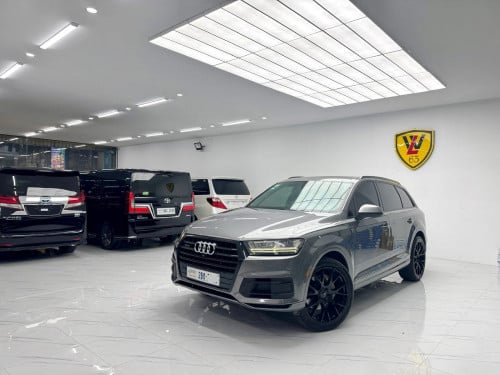 Audi Q7 V4