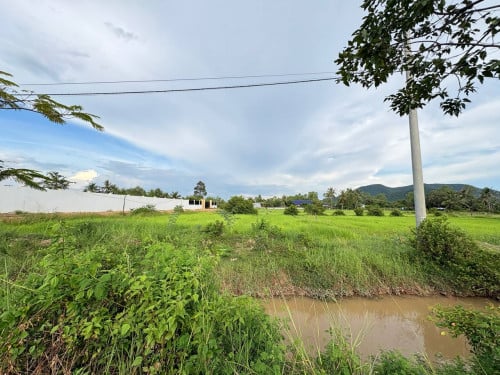 ដីលក់បន្ទាន់នៅក្រុងកែប ខេត្តកែប