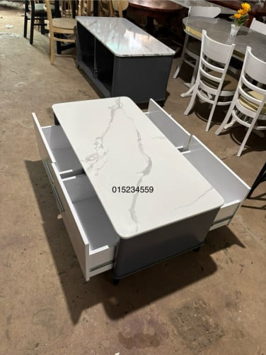 តុ​ទឹក​តែ​