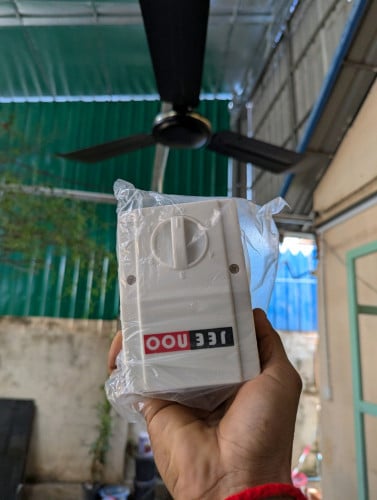 កង្ហាពិដានស្លាបដែក ស្មូតហើយស្ងាត់