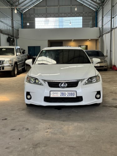 ឆ្នាំ​ ២០១១​ ព្រីមៀម