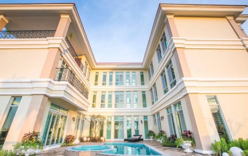 វីឡាឃីងសម្រាប់លក់ នៅជិតផ្សារទំនើបអុីអន ខណ្ឌសែនសុខ