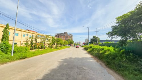 ដី ជិតឈៀកឡាន សម្រាប់លក់!!