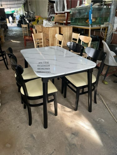 ឈុត​តុ​បាយ​កៅអី​4