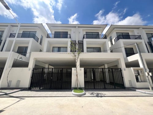 ក្នុងបុរីប៉េងហួត បឹងស្នោរ | borey penghout  Boeung snor