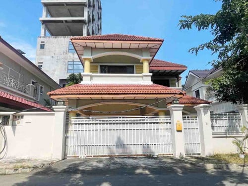 វីឡាទោលសម្រាប់ជួល នៅក្នុងបុរីសាន់វ៉េទួលគោក | Single Villa for Rent in Borey Sunway Toul Kouk