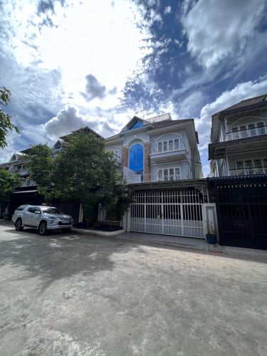 🏠វីឡាភ្លោះ (Twin) សម្រាប់ជួល នៅក្នុងបុរី វិមានភ្នំពេញ គម្រោង1 ( 598 )