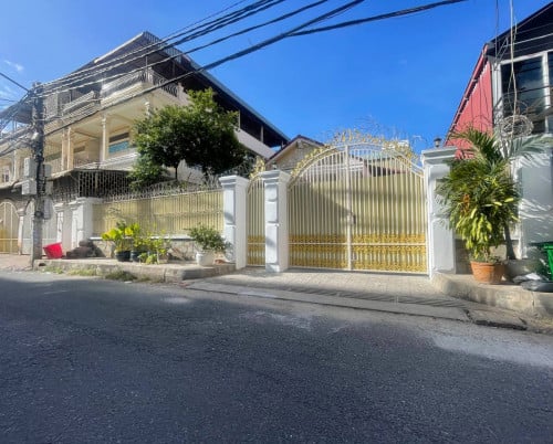 វីឡាសម្រាប់ជួល នៅទួលទំពូង | Villa for rent at Toul Tumpong