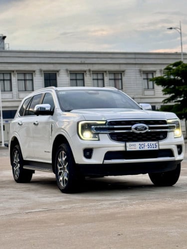 Ford Everest Titanium Full Option ត្រូវការលក់