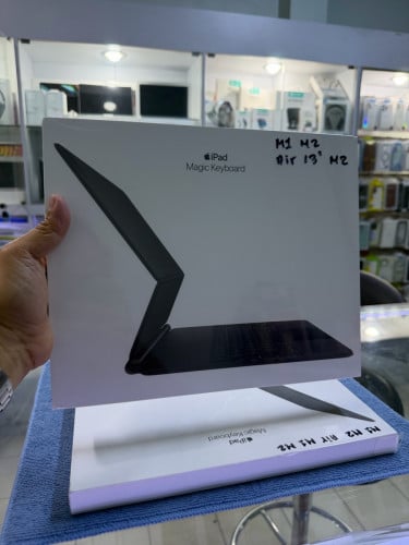 Magic Keyboard 12.9” M2
