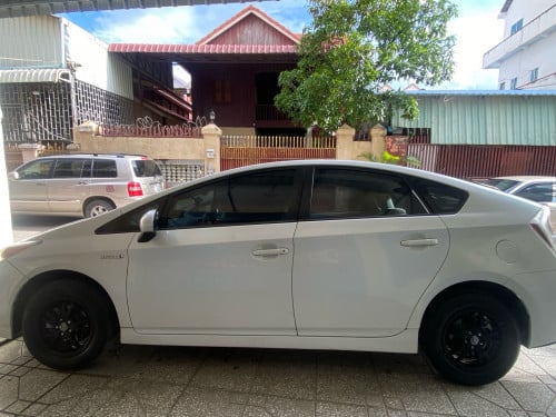 Prius 011, Option 2: 15900$