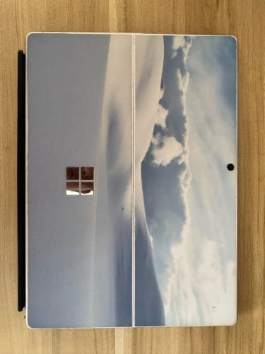 Surface Pro 9 512GB លក់ប្រញាប់តែ​ 600$