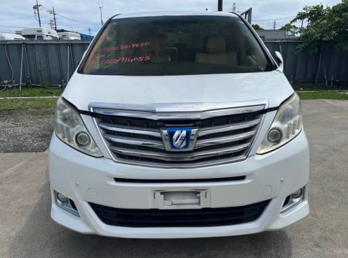 Toyota Alphard hybrid 2012