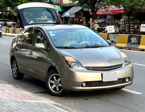 TOYOTA PRIUS 2005 HF. ក្នុងលឿង