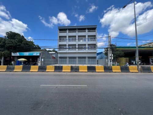 ផ្ទះសម្រាប់ជួលនៅ ស្វាយប៉ាក