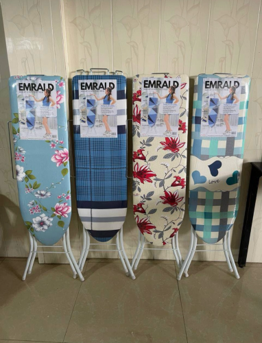 តុអ៊ុតខោអាវ