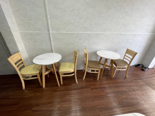 តុ​កាហ្វេ​