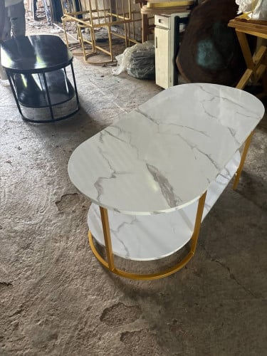 តុ​ទឹក​តែ​