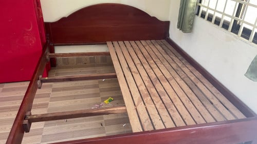 លក់គ្រែឈើ នៅល្អមិនបែកបាក់