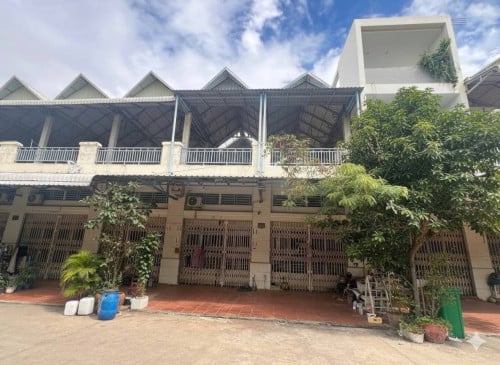 ផ្ទះល្វែង សម្រាប់លក់ នៅបុរីមហាសែនសុខ