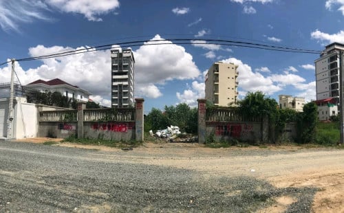 ដីលក់ តម្លៃ​ក្រោម​ទីផ្សារ​(ភ្នំពេញថ្មី)​