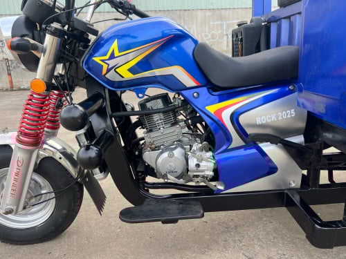 កង់បីលក់នៅថ្មីស្អាត