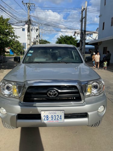 ម្ចាស់ចង់ឡានតាកូមា06 ប៉ុង១ 15500ចចា