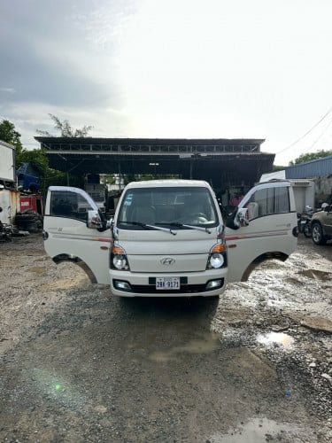 រថយន្ដលក់