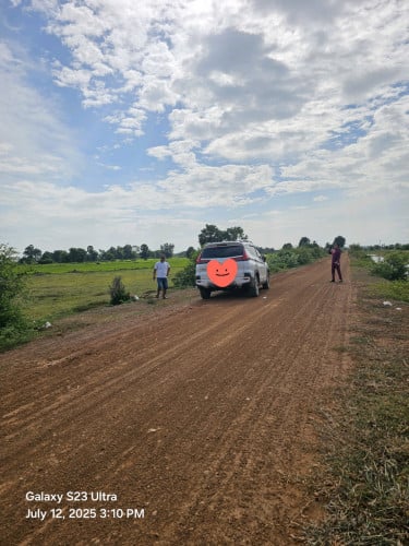 ដីជាប់ផ្លូវរដ្ឋ 30m