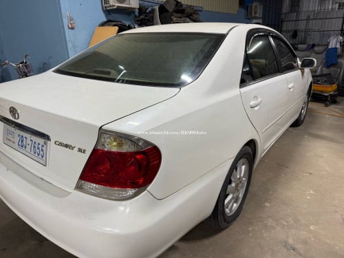 ឡានលក់Camry 05XLE