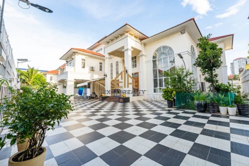 #justlisted,  6 Bedroom Private Villa  for rent- Borey Grand Chroy Chong Va - Phnom Penh.
